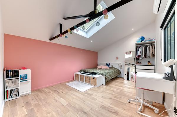 LYON 7 GERLAND. Un loft de caractère de 226m2- Ancien studio de danse réhabilité