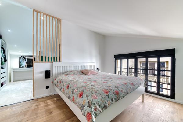 LYON 7 GERLAND. Un loft de caractère de 226m2- Ancien studio de danse réhabilité
