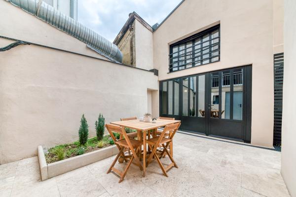 LYON 7 GERLAND. Un loft de caractère de 226m2- Ancien studio de danse réhabilité