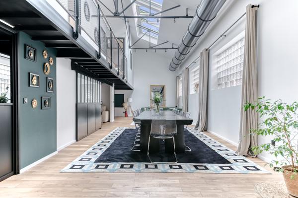 LYON 7 GERLAND. Un loft de caractère de 226m2- Ancien studio de danse réhabilité
