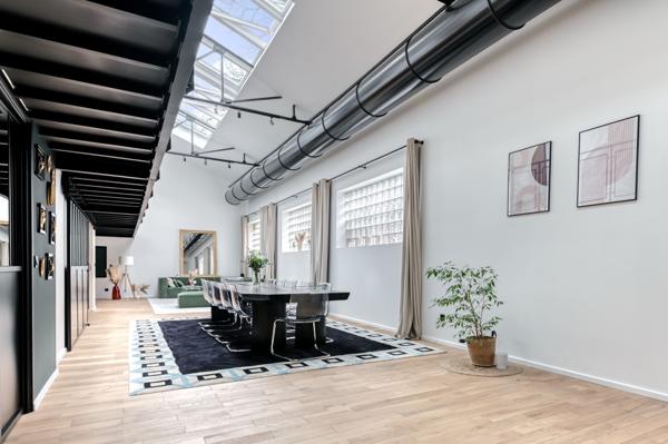 LYON 7 GERLAND. Un loft de caractère de 226m2- Ancien studio de danse réhabilité
