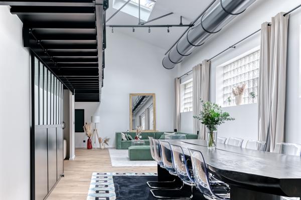 LYON 7 GERLAND. Un loft de caractère de 226m2- Ancien studio de danse réhabilité
