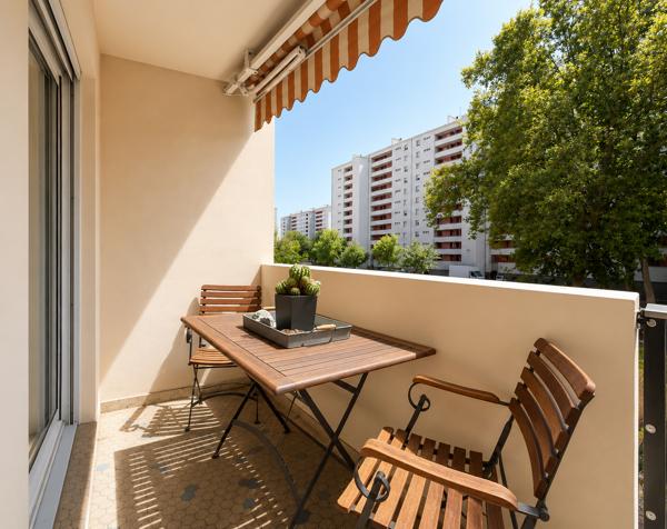 TOTEM - TOLSTOÏ - T3 rénové avec balcon, vue jardin et stationnement Villeurbanne (69100)