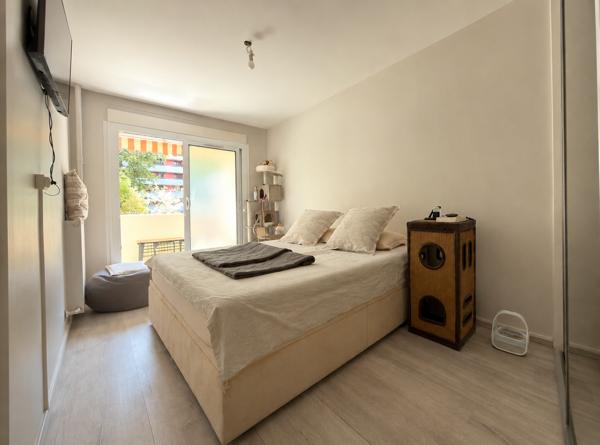 TOTEM - TOLSTOÏ - T3 rénové avec balcon, vue jardin et stationnement Villeurbanne (69100)