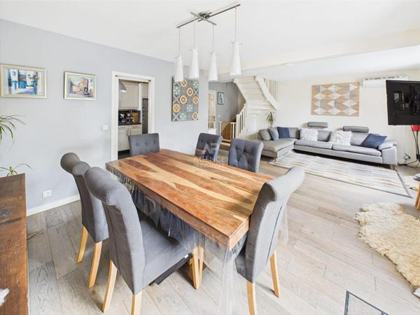 Maison à vendre €655 000 ** - Référence 877