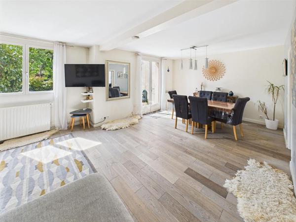 Maison à vendre €655 000 ** - Référence 877