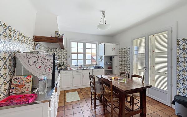 Maison à vendre    7 pièces •  Anglet