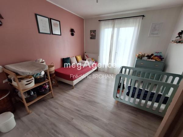 Maison à FONTENAY-LE-COMTE, 85200 - 6 pièces 174m²