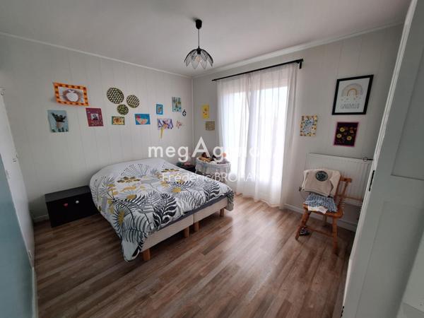 Maison à FONTENAY-LE-COMTE, 85200 - 6 pièces 174m²