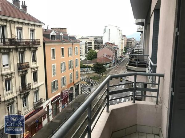 Appartement à louer 2 pièces 53.87m²