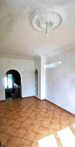 Rouen - rive gauche : MI 118 m² avec jardin 270 m², 3 CH, 2 Gges, PK, Bâtiment annexe !