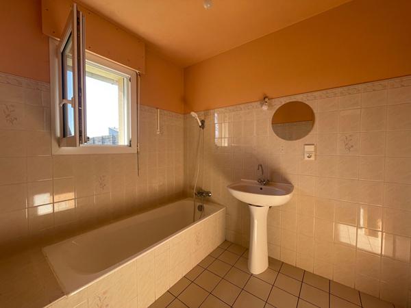 Maison à vendre à Ploeren luscanen 4 chambres bus commerces