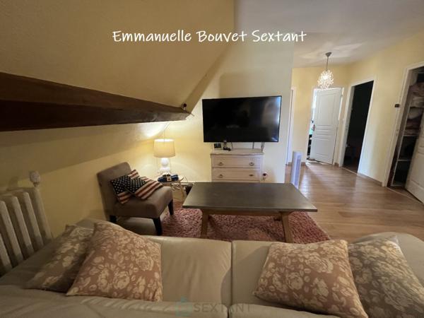 BERGERAC, jolie maison périgourdine, 202 m², 6 chambres, vie possible de plain-pied, piscine, garage, beau terrain arboré et clos