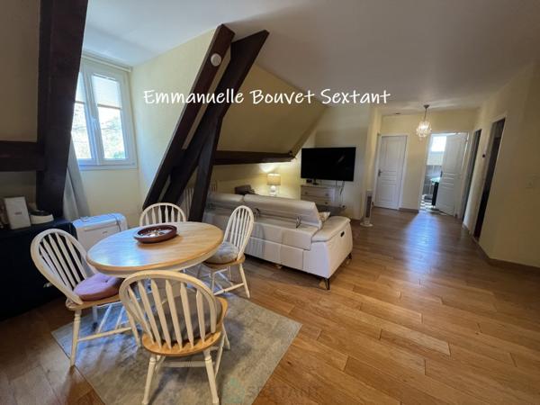 BERGERAC, jolie maison périgourdine, 202 m², 6 chambres, vie possible de plain-pied, piscine, garage, beau terrain arboré et clos