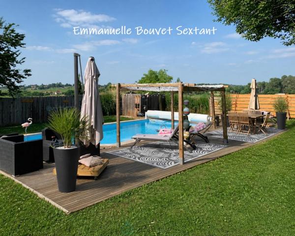 BERGERAC, jolie maison périgourdine, 202 m², 6 chambres, vie possible de plain-pied, piscine, garage, beau terrain arboré et clos