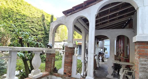 Bel ensemble Immobilier de Rapport et Rentabilité Locative de 202 m² à Remettre à votre goût avec Pièce de musique, Chaufferie gaz, Terrasses, Barbecue, Cave et Terrain Clos et arboré de 408 m².Cave