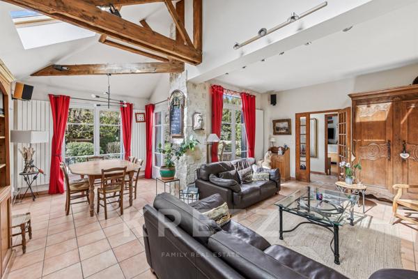 Maison meulière de charme avec jardin paysagé