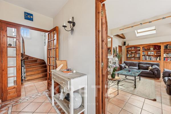 Maison meulière de charme avec jardin paysagé