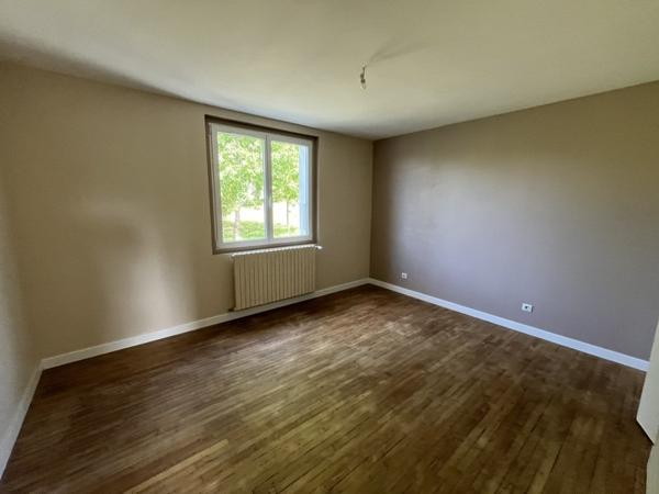 Maison à louer 780 € CC Rudeau-Ladosse 6 p 121 m² DPE C