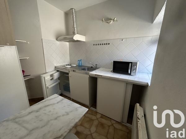 Location appartement 1 pièce 58 m² Aramon