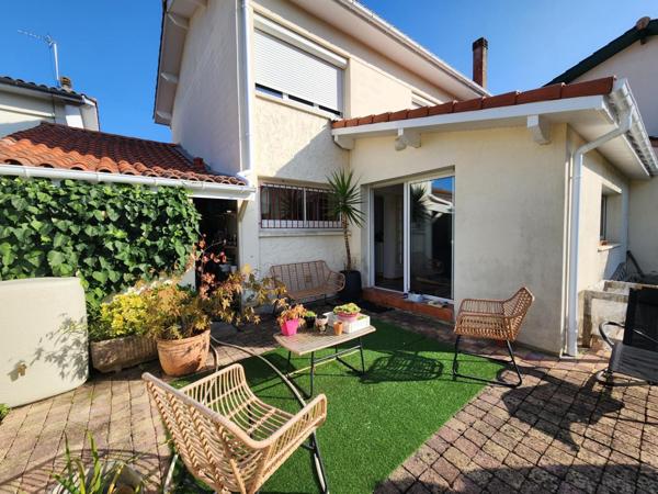 Jolie maison familiale à proximité des commodités