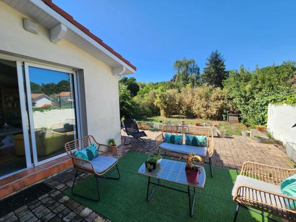 Jolie maison familiale à proximité des commodités