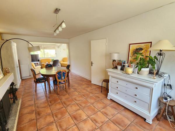 Jolie maison familiale à proximité des commodités