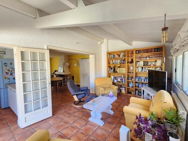 Jolie maison familiale à proximité des commodités