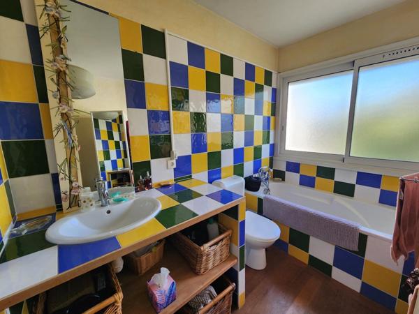 Jolie maison familiale à proximité des commodités