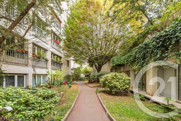 Appartement F4 à vendre  4 pièces - 88,53 m2 PARIS - 75011