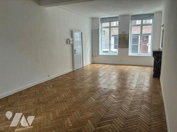 LILLE CENTRE - IMMEUBLE DE RAPPORT AVEC 5 LOTS