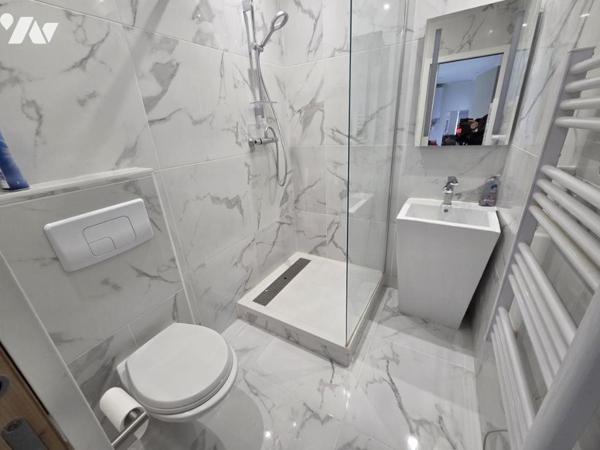 LILLE CENTRE - IMMEUBLE DE RAPPORT AVEC 5 LOTS