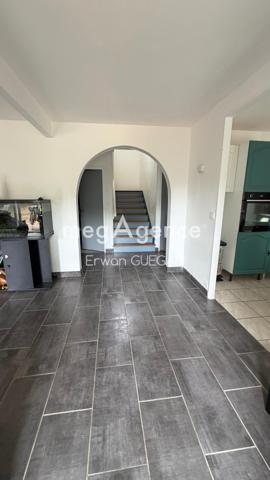 Maison à PLUNERET, 56400 - 10 pièces 217m²