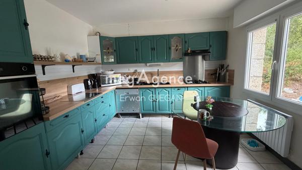 Maison à PLUNERET, 56400 - 10 pièces 217m²