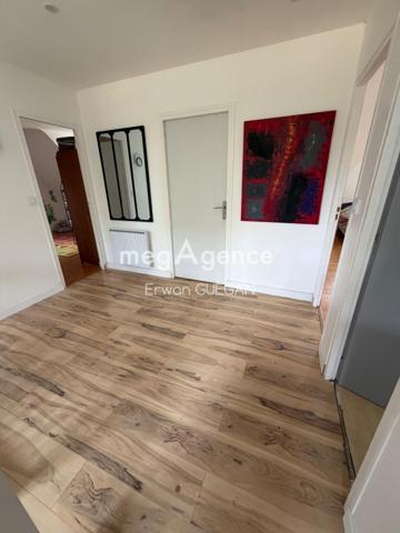 Maison à PLUNERET, 56400 - 10 pièces 217m²