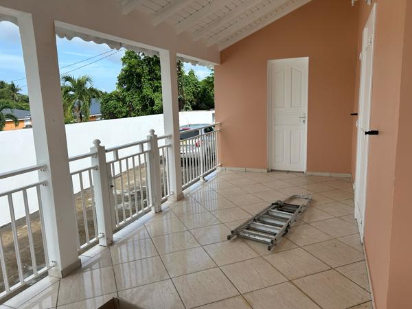 Maison 2 chambres sur 410m2 de terrain