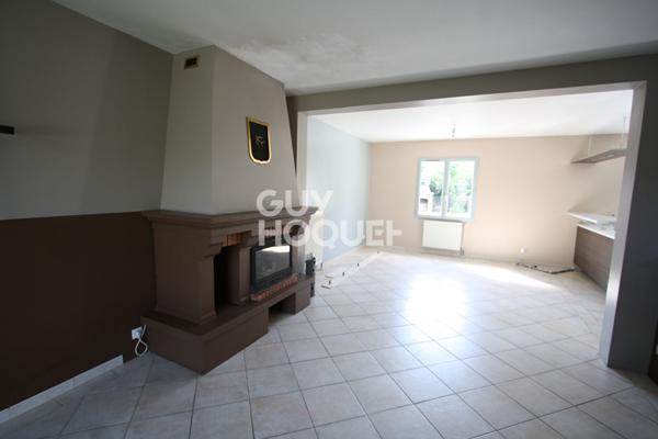 Maison à louer à Coullons - 6 pièces, 4 chambres