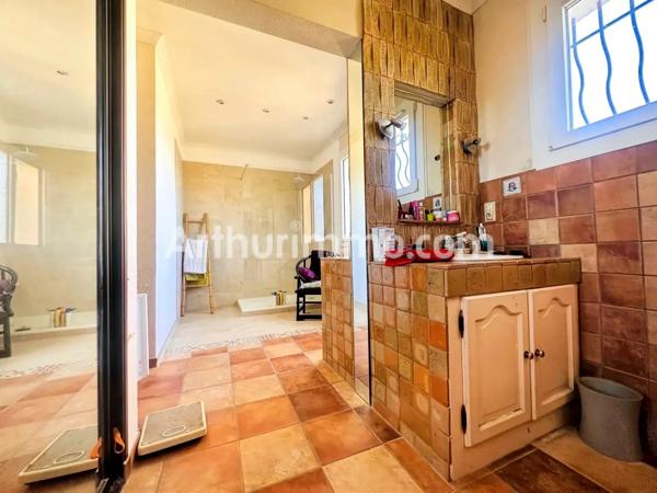 Vente                                                      Maison
                        
                     8 pièces                      136 m2                     à Béziers