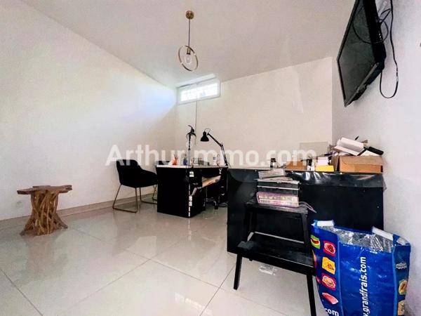 Vente                                                      Maison
                        
                     8 pièces                      136 m2                     à Béziers