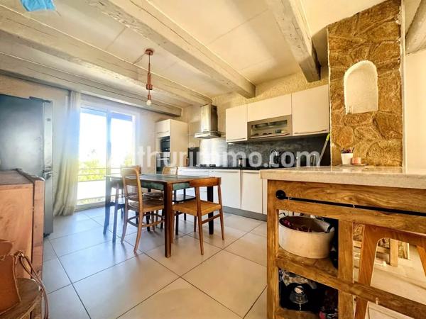Vente                                                      Maison
                        
                     8 pièces                      136 m2                     à Béziers