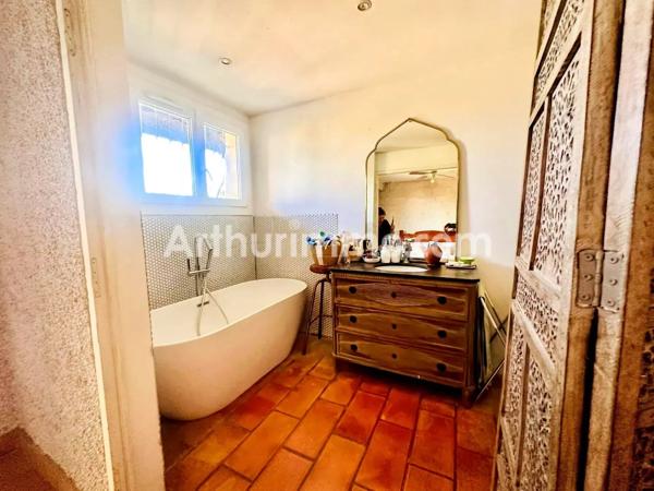Vente                                                      Maison
                        
                     8 pièces                      136 m2                     à Béziers