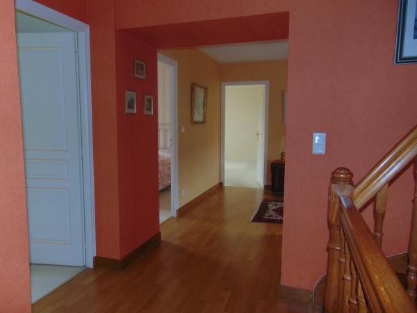 Maison de bourg, en pierre, 192 m², 5 chs, terrain 1469 m², Cerisy Belle Etoile