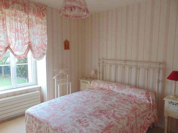 Maison de bourg, en pierre, 192 m², 5 chs, terrain 1469 m², Cerisy Belle Etoile