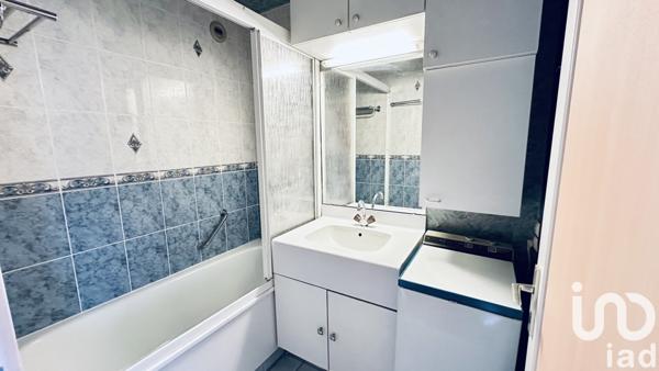 Apartment for sale 4 rooms 84 m² Courbevoie