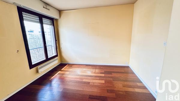 Apartment for sale 4 rooms 84 m² Courbevoie