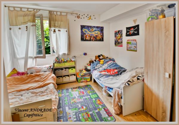 Appartement à vendre 3 pièces SAINTE GENEVIEVE DES BOIS (91)- 2 Jardins- 2 parkings