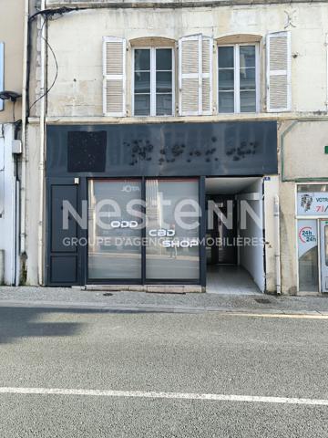 LOCAL COMMERCIAL AVEC APPARTEMENT ? EMPLACEMENT N°1