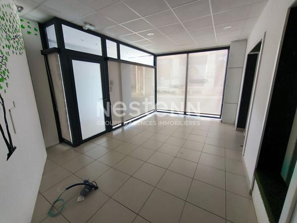 LOCAL COMMERCIAL AVEC APPARTEMENT ? EMPLACEMENT N°1