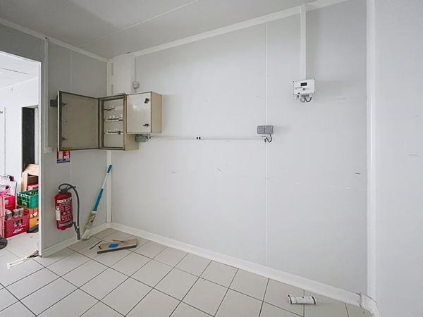 LOCAL COMMERCIAL AVEC APPARTEMENT ? EMPLACEMENT N°1