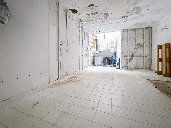 LOCAL COMMERCIAL AVEC APPARTEMENT ? EMPLACEMENT N°1